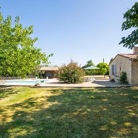 Вилла Sleeps 2 Pool Wifi Saint-Meard-de-Gurcon