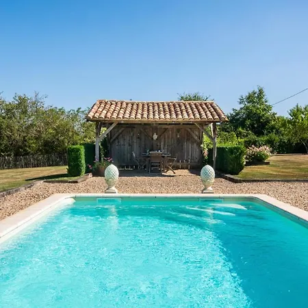 Sleeps 2 Pool Wifi Saint-Meard-de-Gurcon